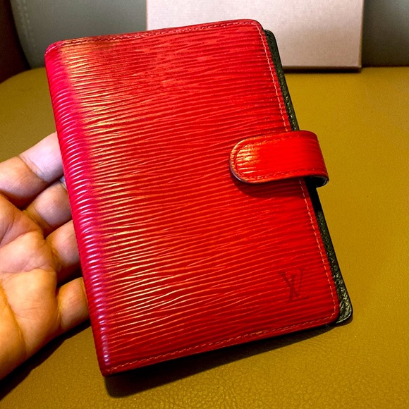Louis Vuitton 5.5” x 4” Epi Notebook Passport Red Wallet - Picture 6 of 16